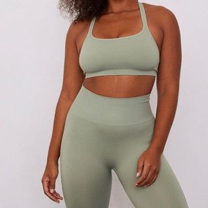 SET active Matcha Sculptflex Box-X Bra and leggings Sz S